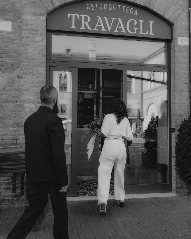Just wine! 🥂
-
-
-
-
#weddingphotographer #weddingwine #weddingdetails #fotografomatrimonio #fotografomatrimoniobologna #timelesselegance #weddingmood #winelover #loveandwildhearts #bologna #ferrara